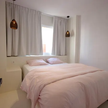 Livingtarifa Valhalla Apartmán *